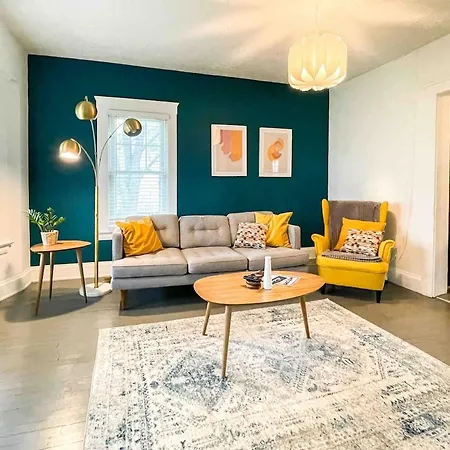 The Midcentury Modern 5 Min To Airport Pets! Apartamento